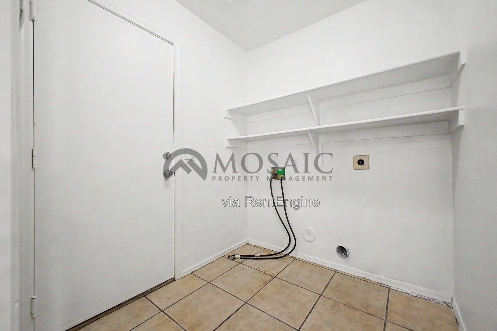 Beautiful home close to the North 101 freeway property image