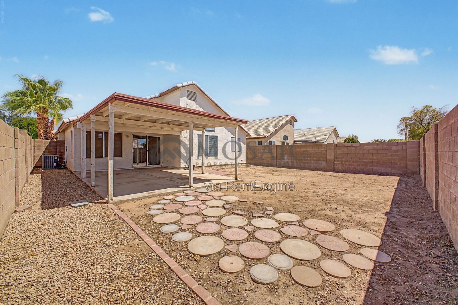 Beautiful home close to the North 101 freeway property image