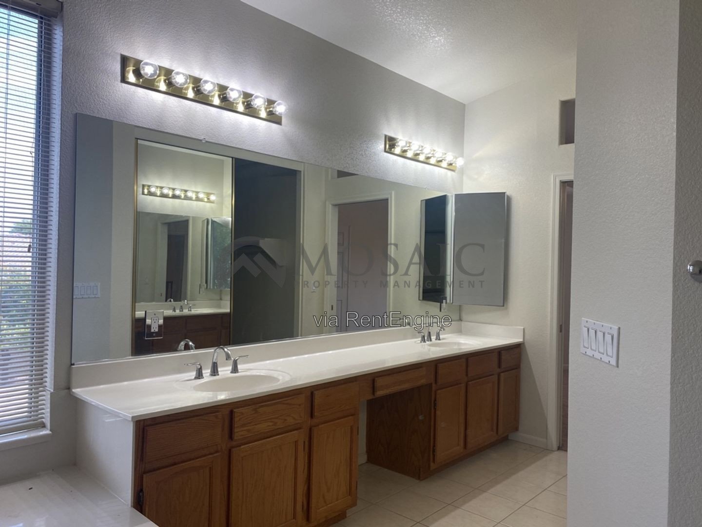 Beautiful 5b/3b Home in Warner Ranch!! property image