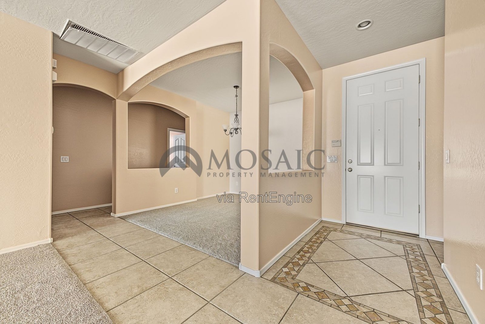 Beautiful 4 bedroom, 3 bathroom home in Chandler! property image