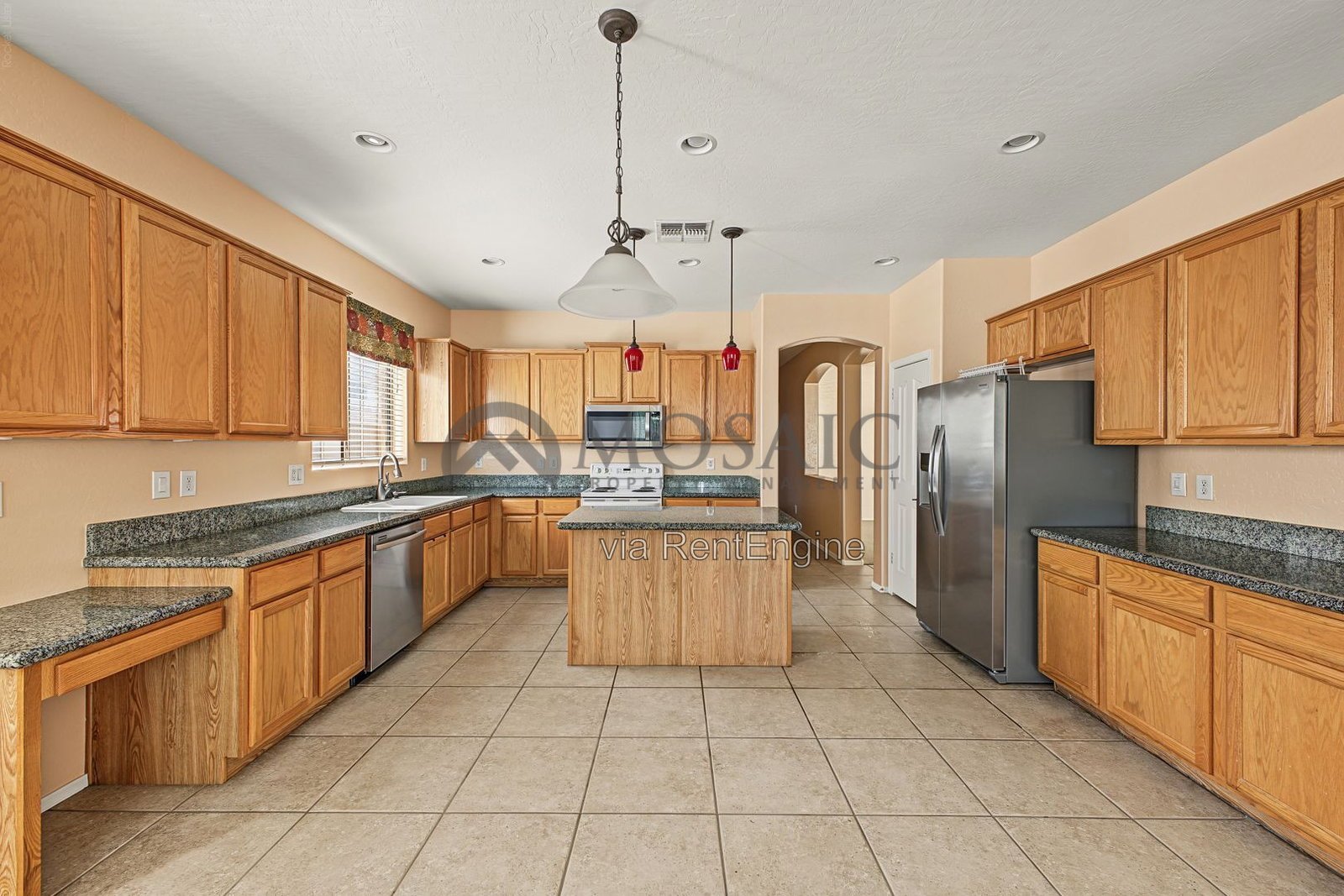 Beautiful 4 bedroom, 3 bathroom home in Chandler! property image