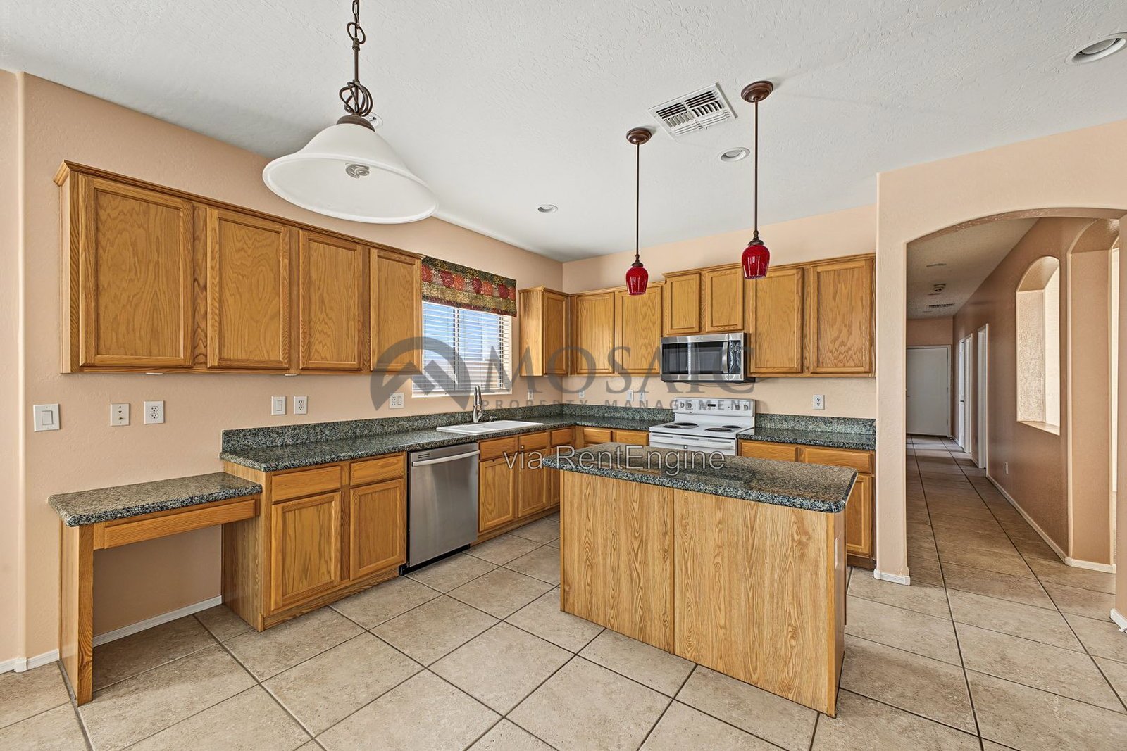 Beautiful 4 bedroom, 3 bathroom home in Chandler! property image
