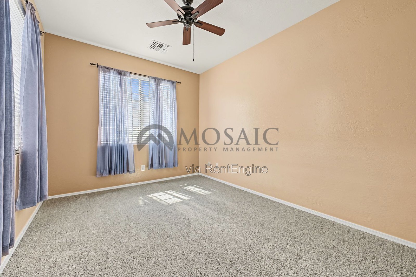 Beautiful 4 bedroom, 3 bathroom home in Chandler! property image