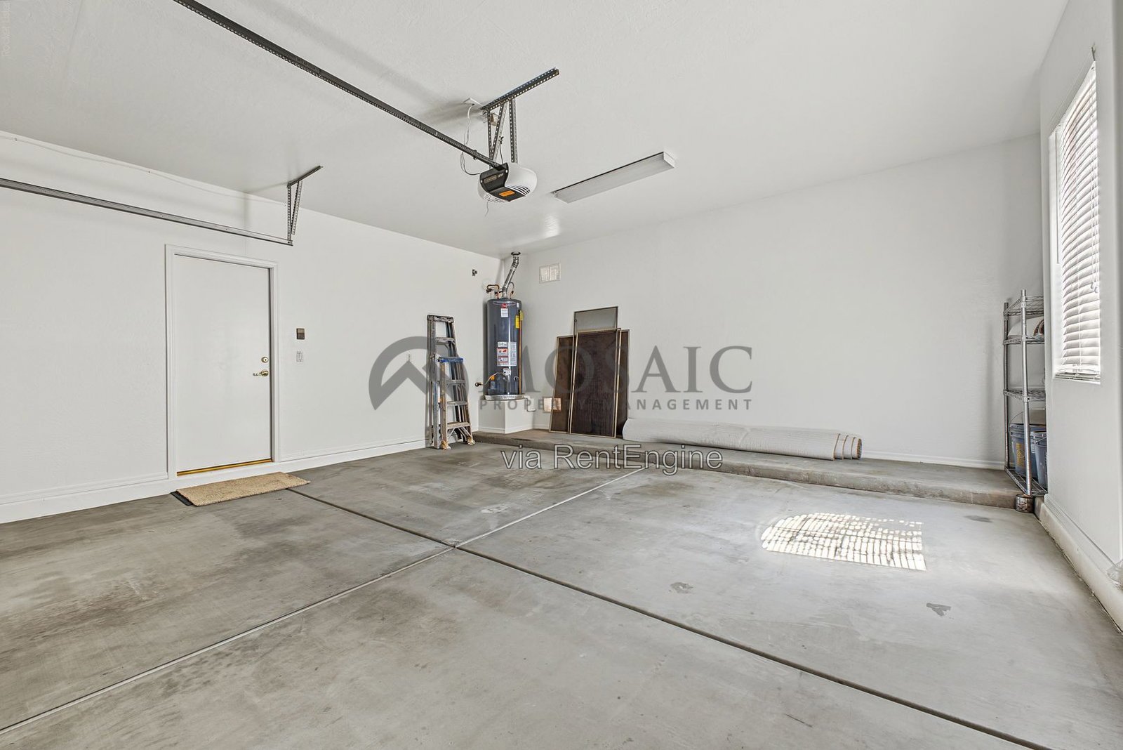 Beautiful 4 bedroom, 3 bathroom home in Chandler! property image