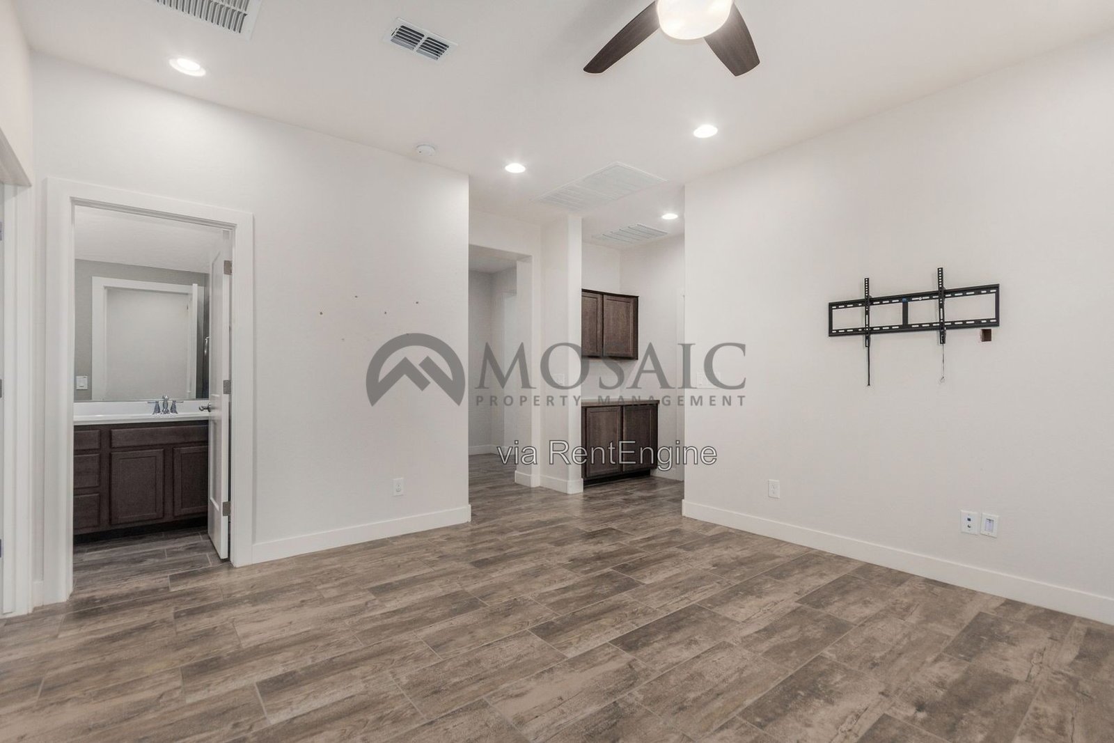 Your Queen Creek escape—with all the right touches!! property image