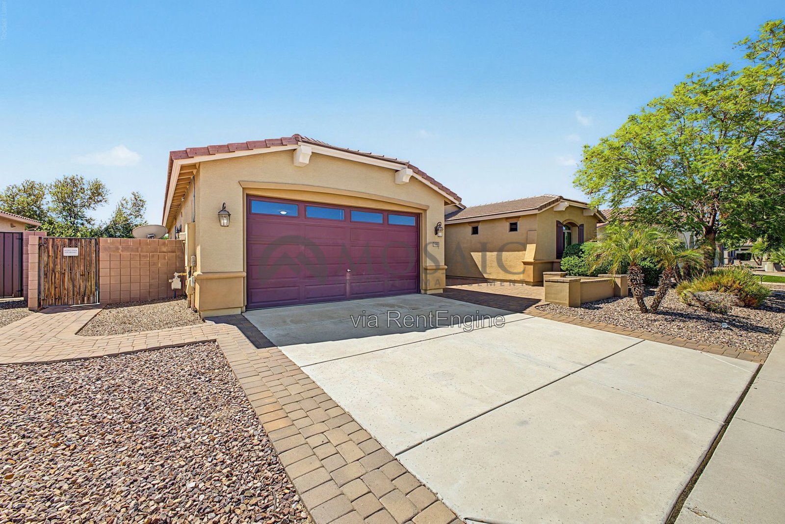 Upgrades, large lot, pool, walk in closets! property image