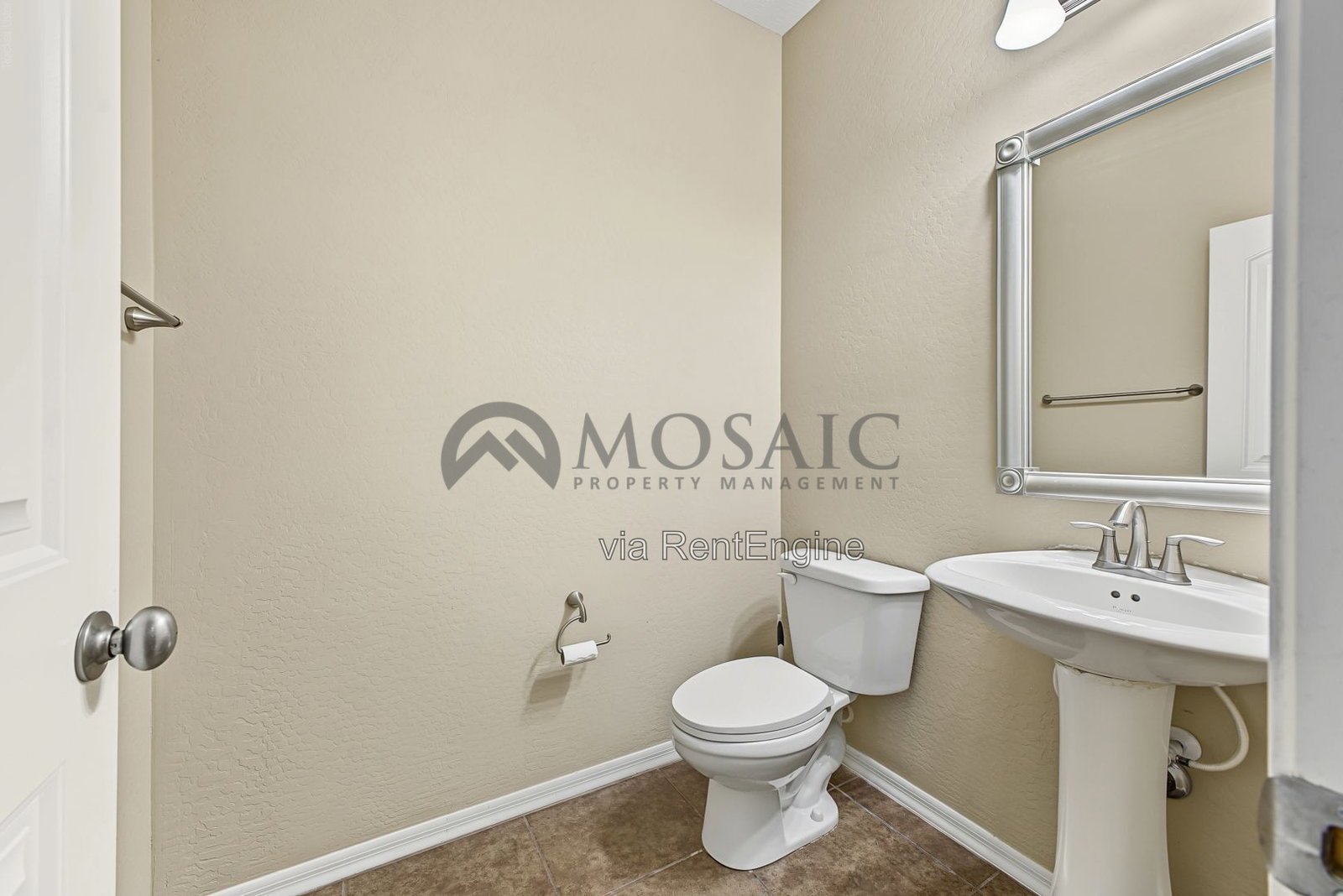 Upgrades, large lot, pool, walk in closets! property image