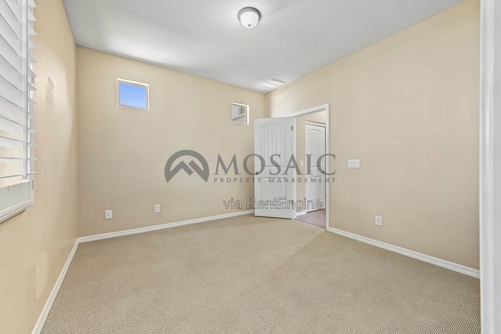 Upgrades, large lot, pool, walk in closets! property image