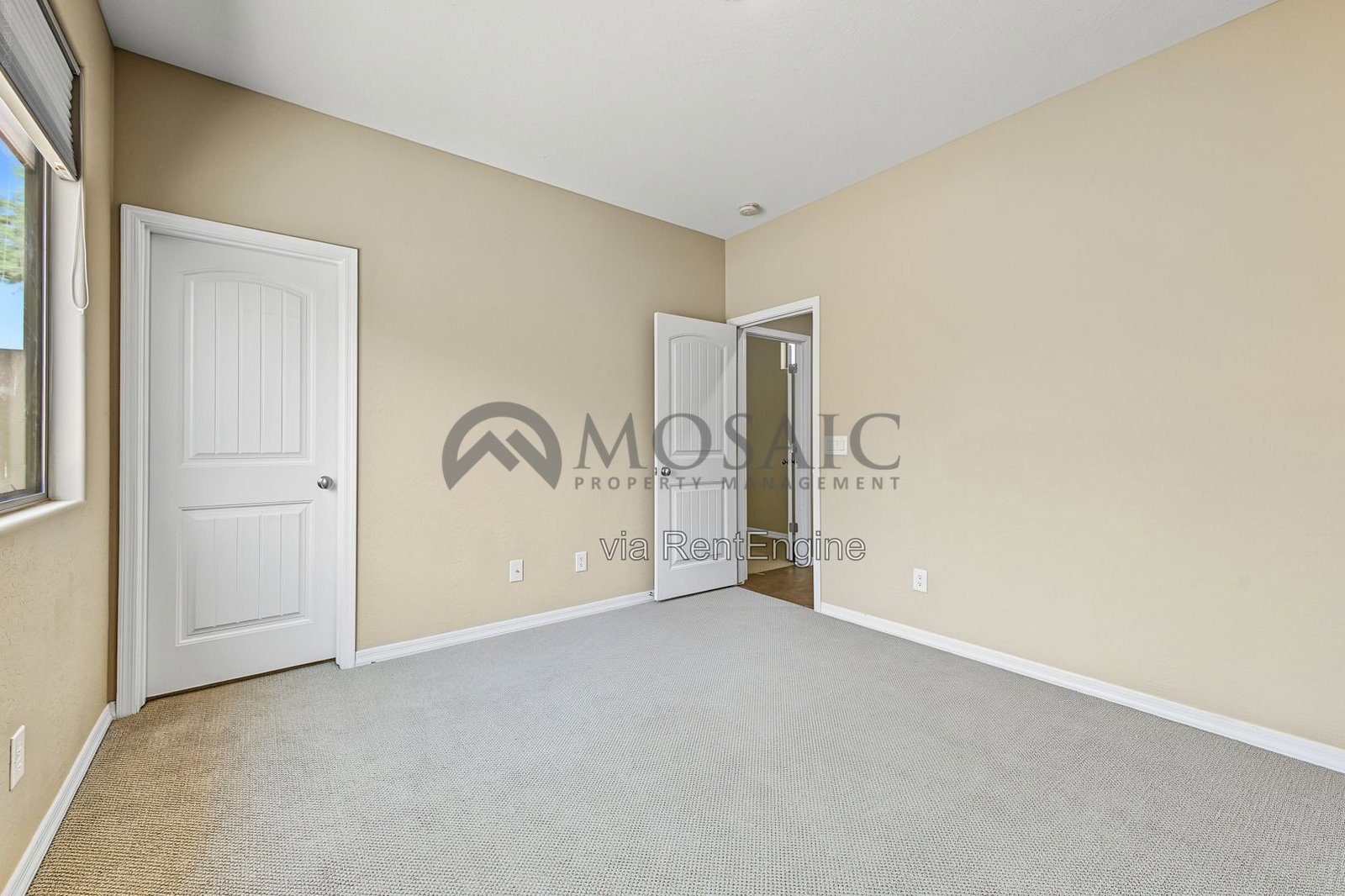 Upgrades, large lot, pool, walk in closets! property image