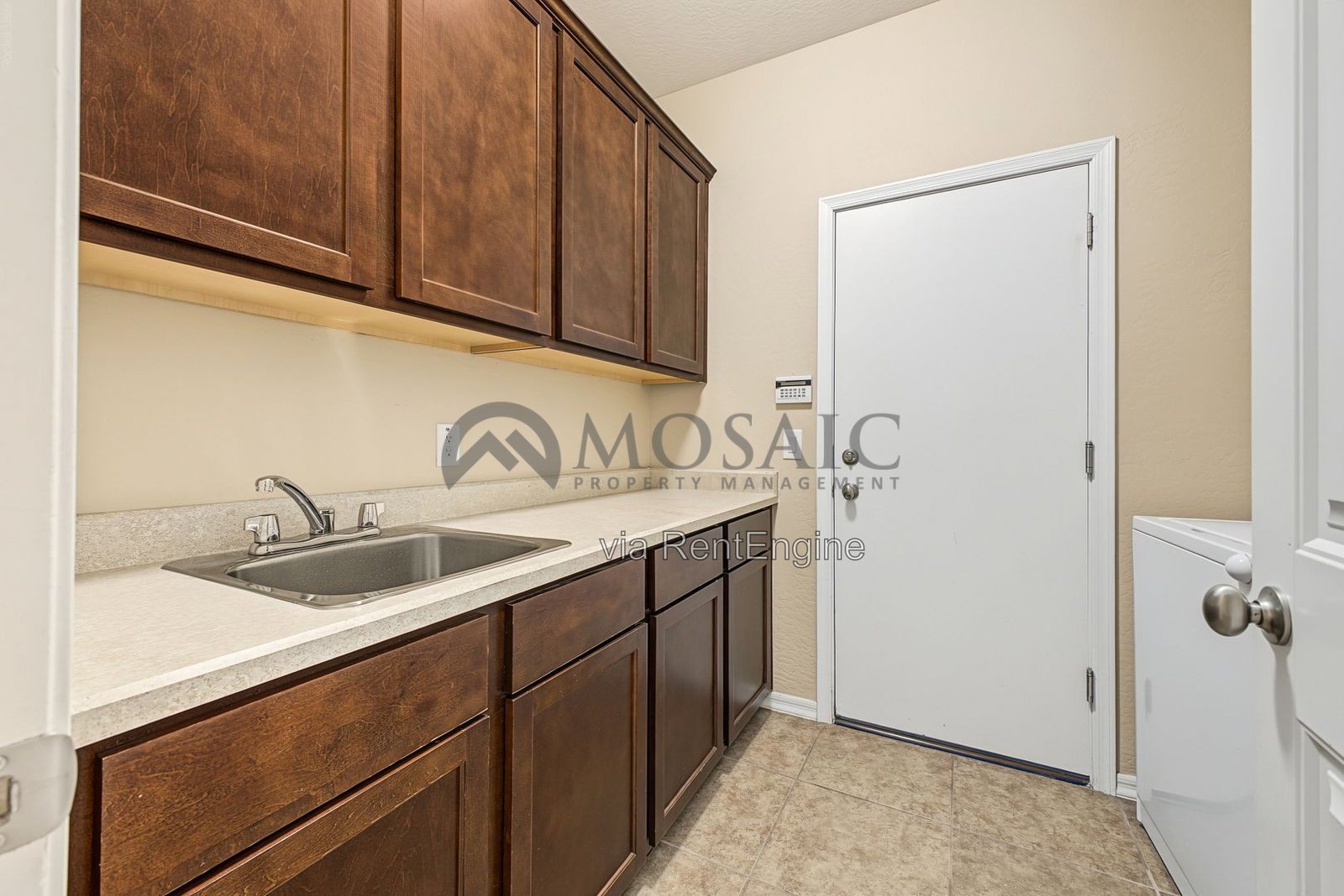 Upgrades, large lot, pool, walk in closets! property image