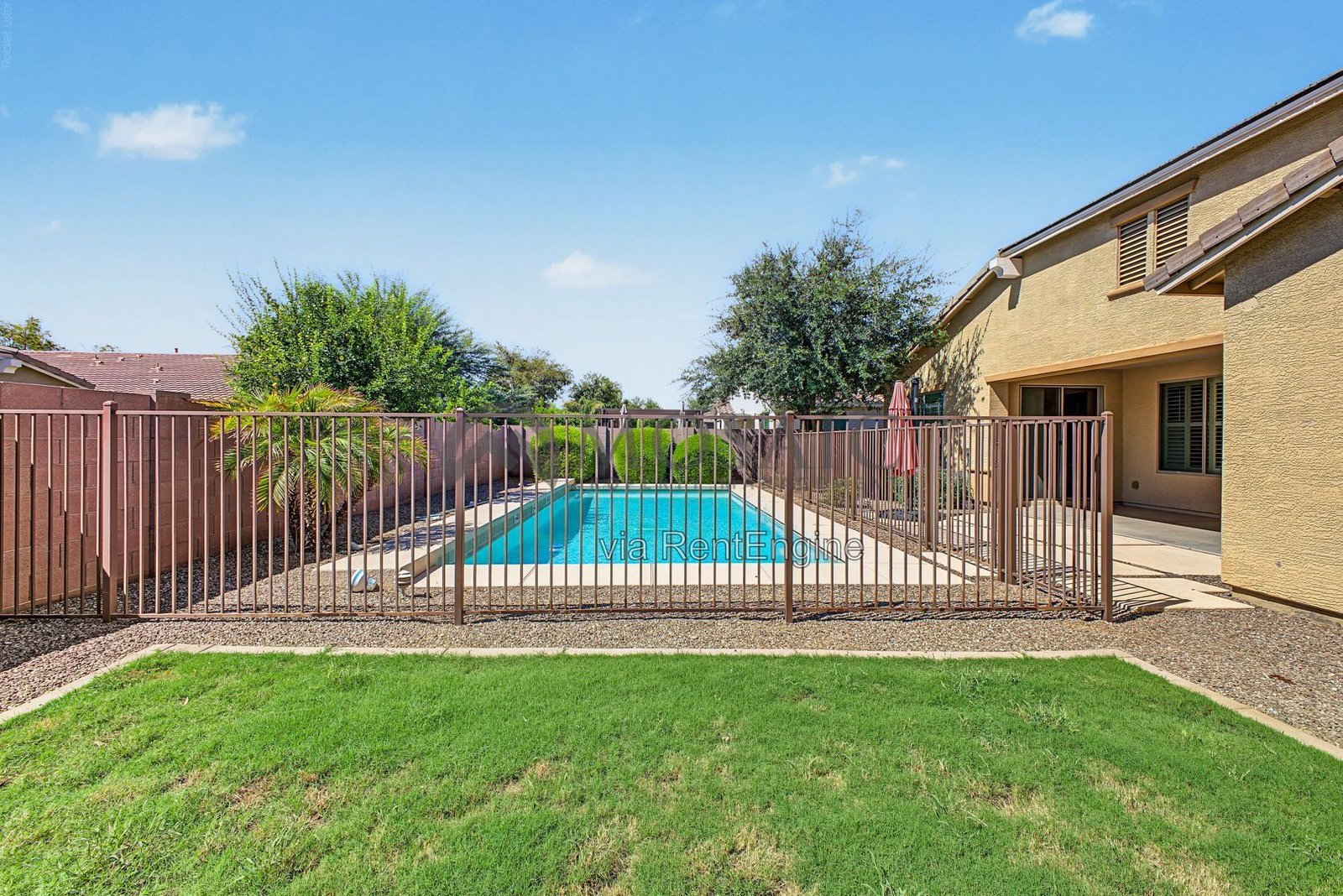 Upgrades, large lot, pool, walk in closets! property image