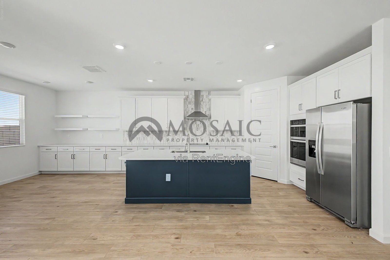 Beautiful 4 bedroom, 2.5 bathroom home in Phoenix! property image