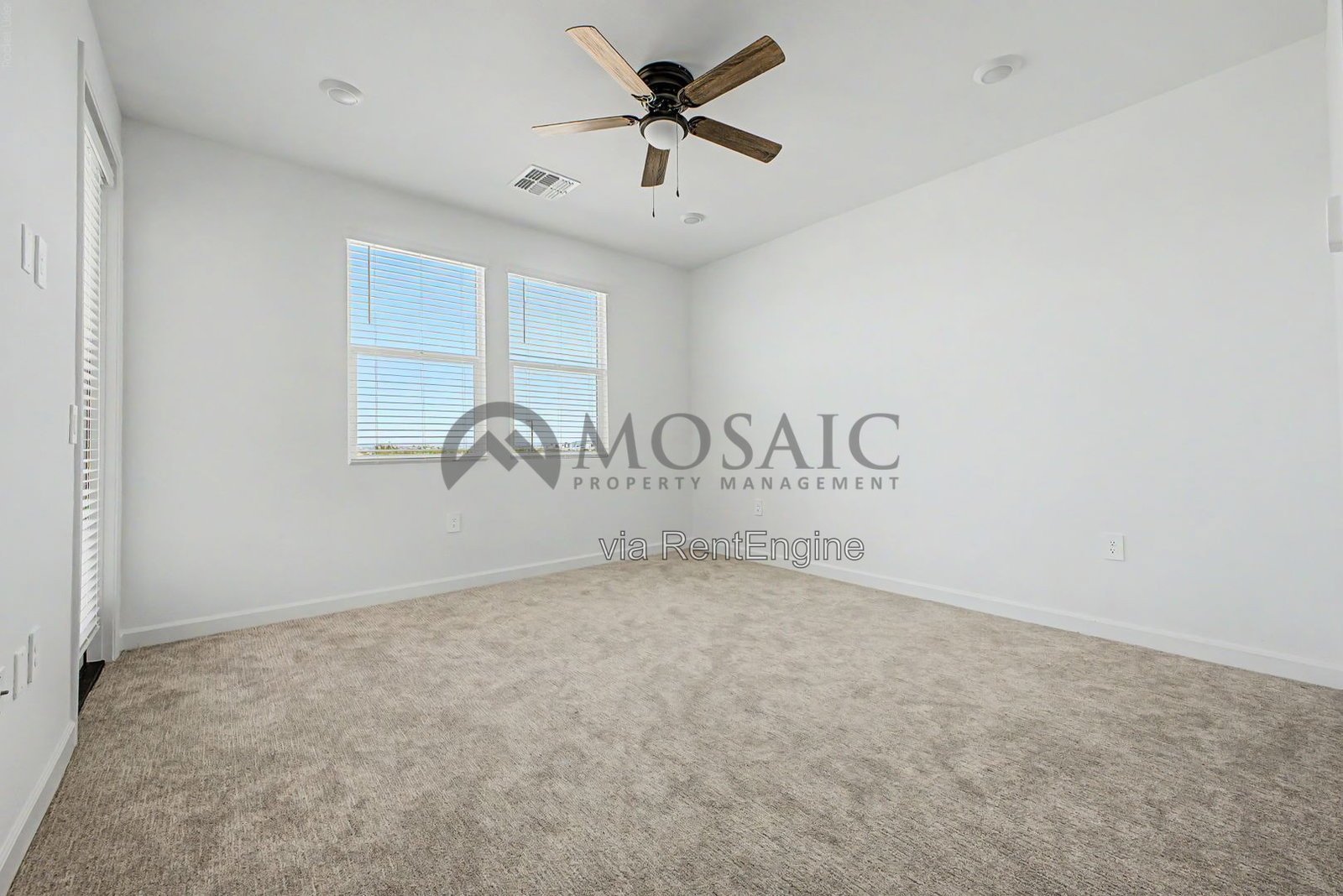 Beautiful 4 bedroom, 2.5 bathroom home in Phoenix! property image