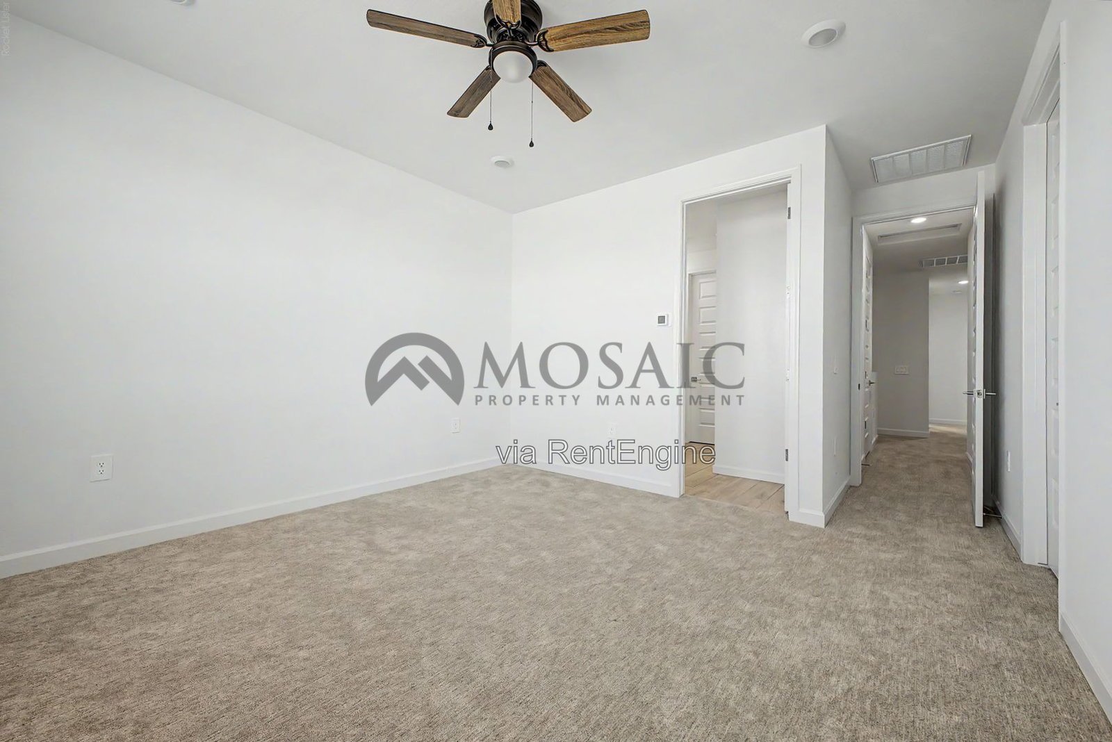 Beautiful 4 bedroom, 2.5 bathroom home in Phoenix! property image