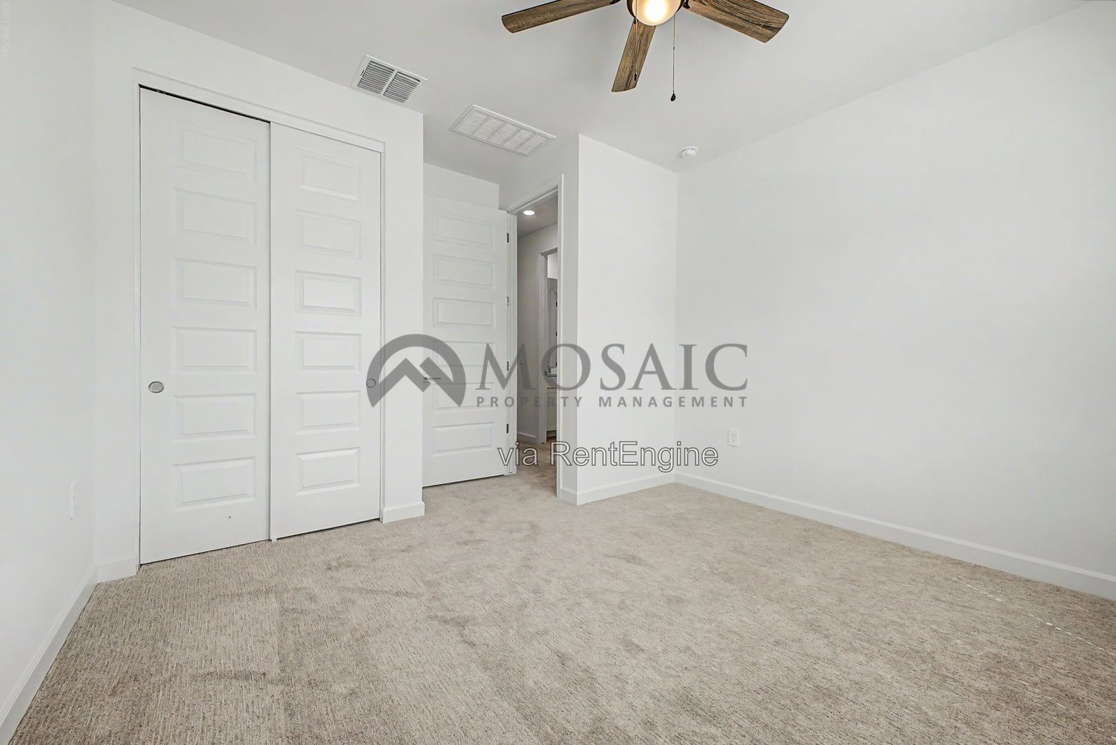 Beautiful 4 bedroom, 2.5 bathroom home in Phoenix! property image