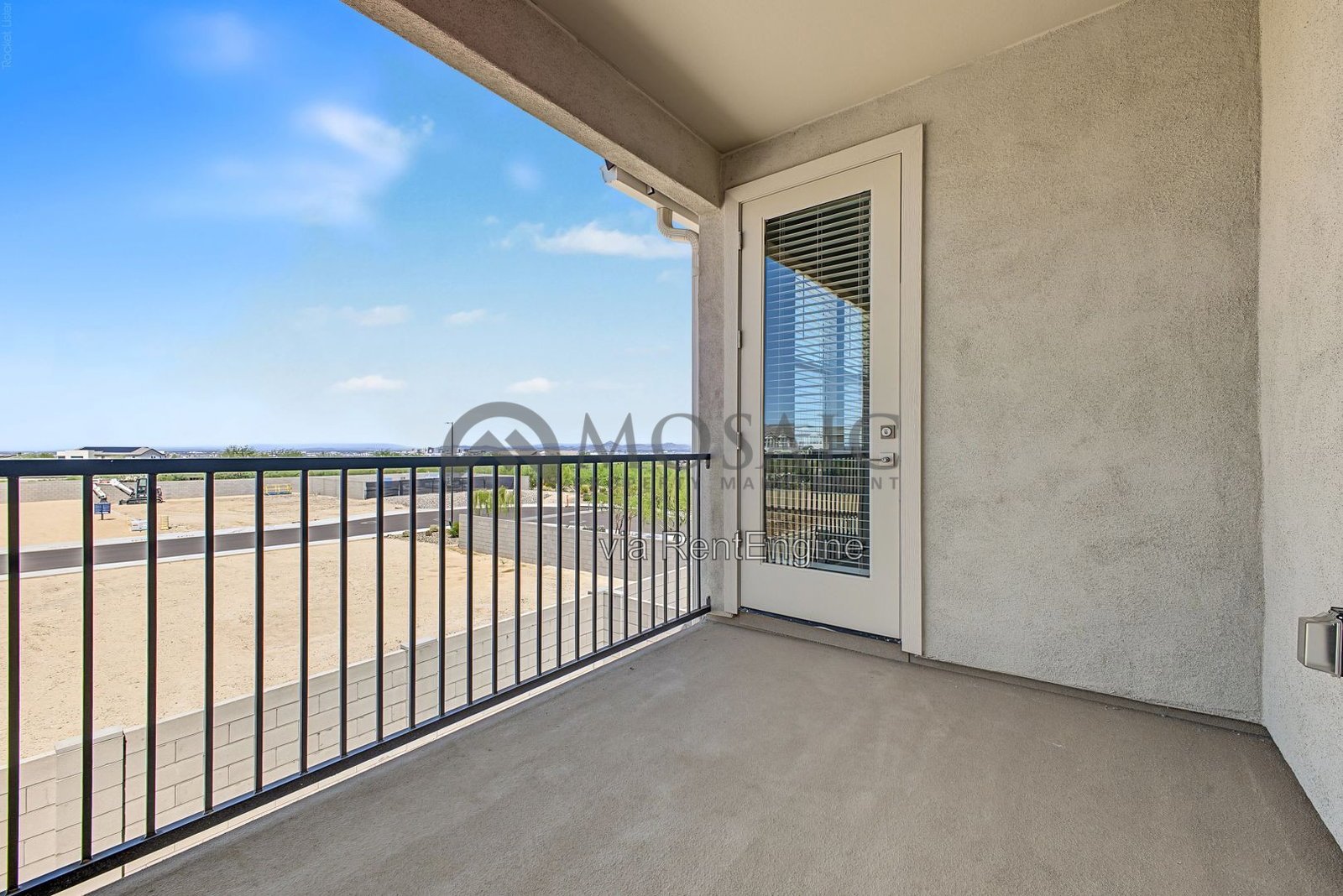 Beautiful 4 bedroom, 2.5 bathroom home in Phoenix! property image