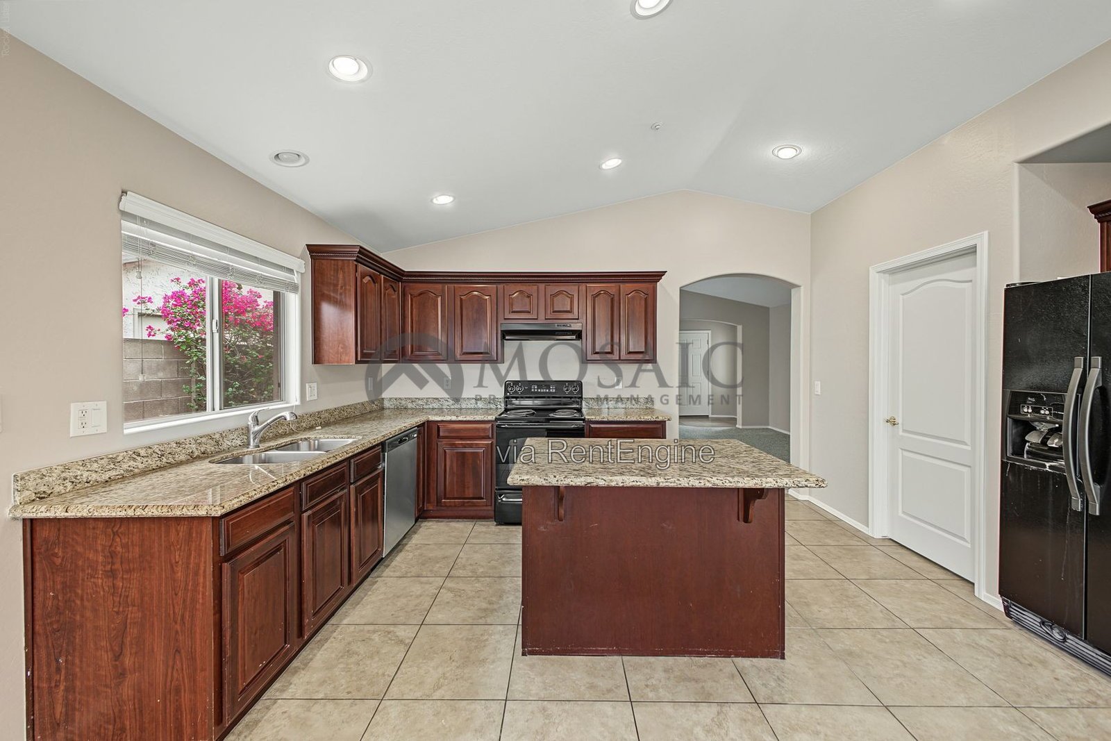 Four-bedroom, four-bathroom house in Peoria! property image
