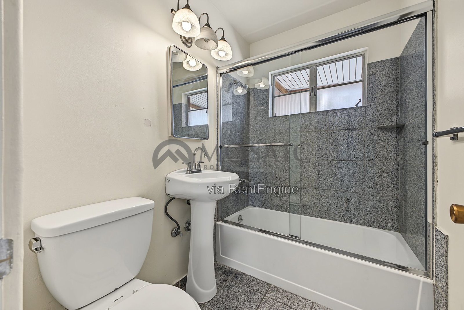 Beautiful 3 bedroom, 2 bathroom home in Phoenix property image
