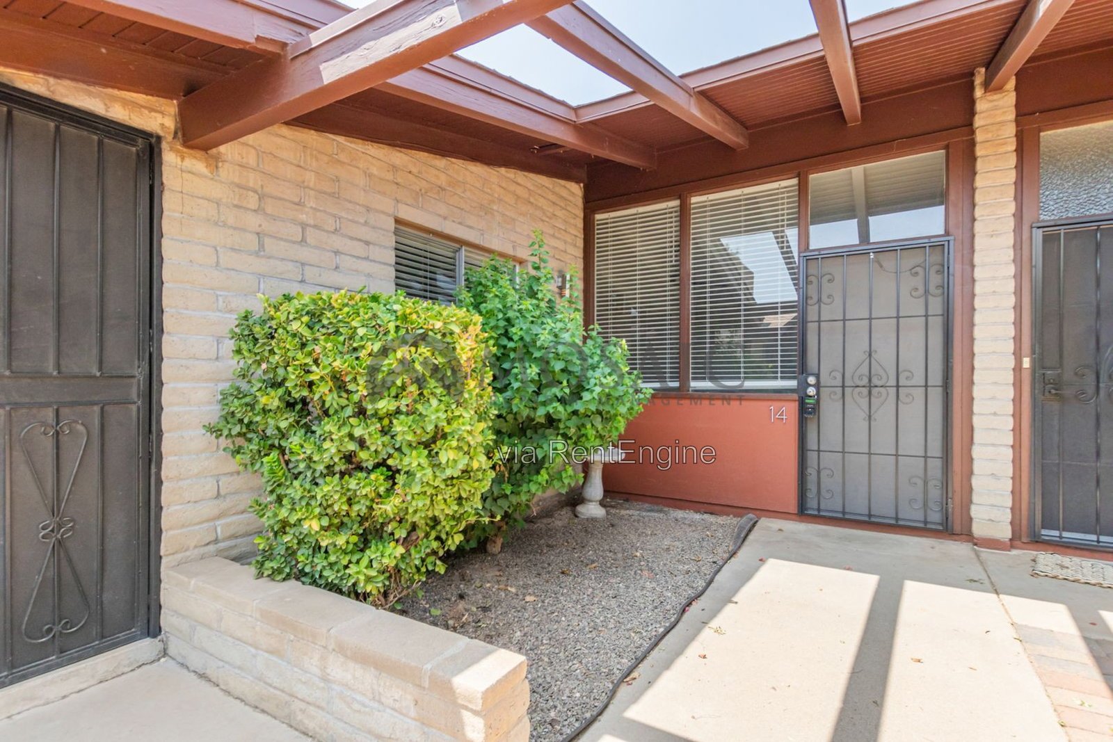 2-Bedroom Condo in Citrus Acres Steps from the Pool property image