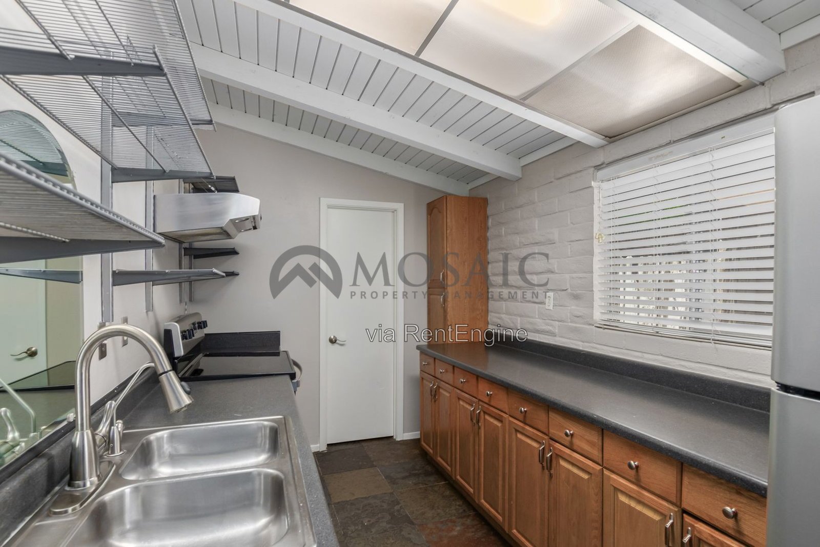 2-Bedroom Condo in Citrus Acres Steps from the Pool property image