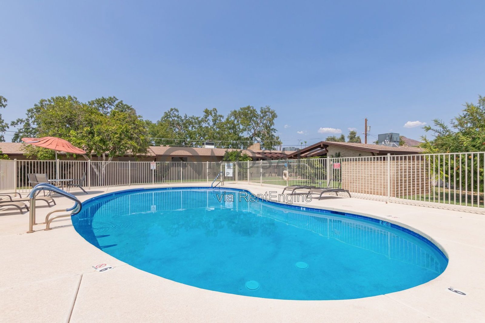 2-Bedroom Condo in Citrus Acres Steps from the Pool property image