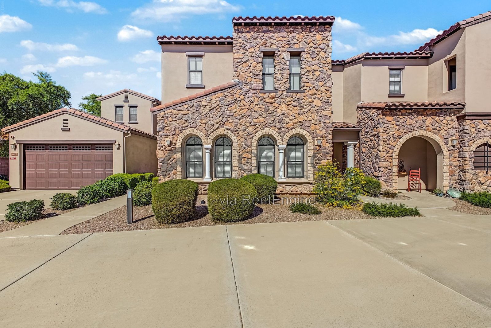 Beautiful 3 bedroom, 2 bathroom townhome in Chandler! property image
