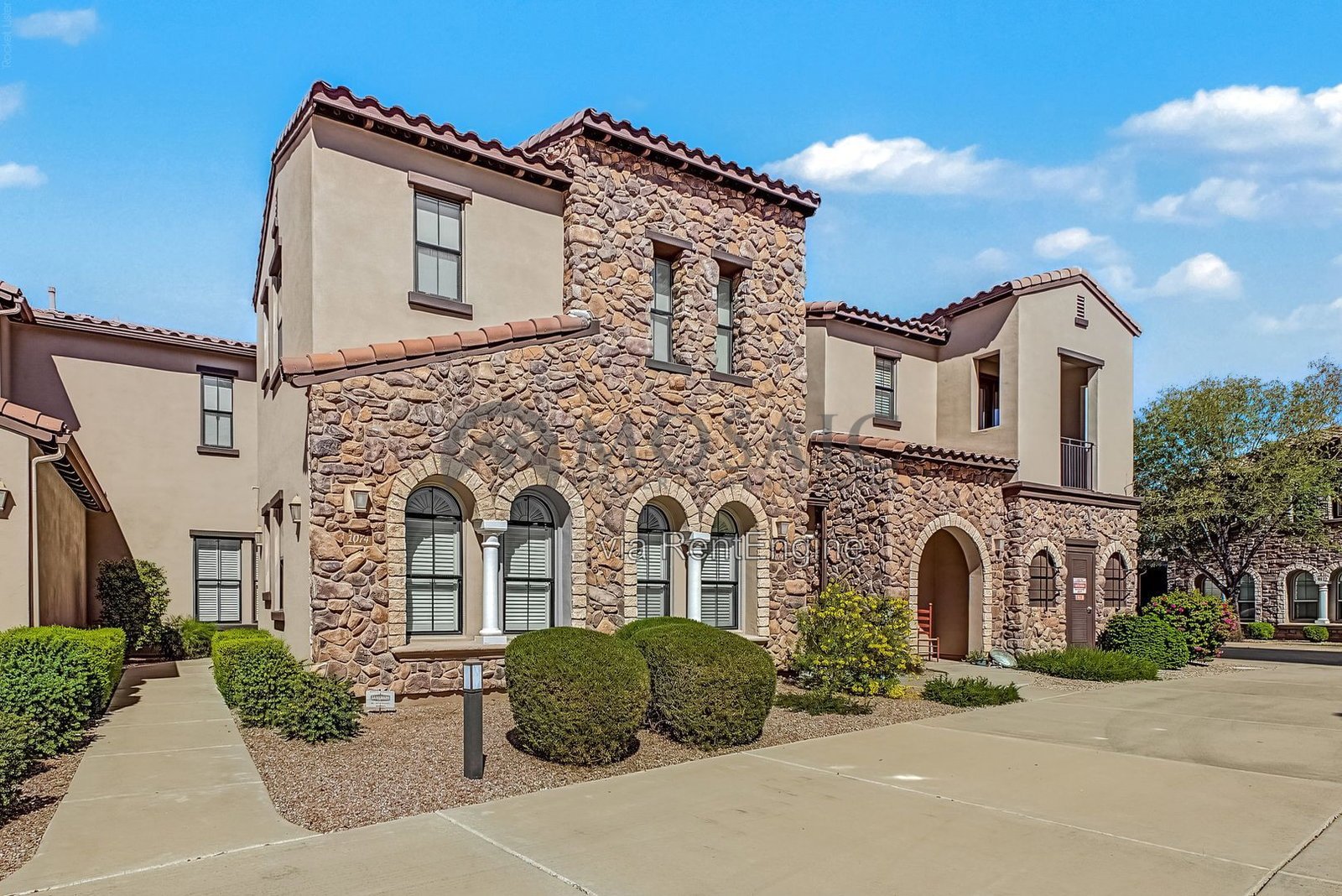 Beautiful 3 bedroom, 2 bathroom townhome in Chandler! property image