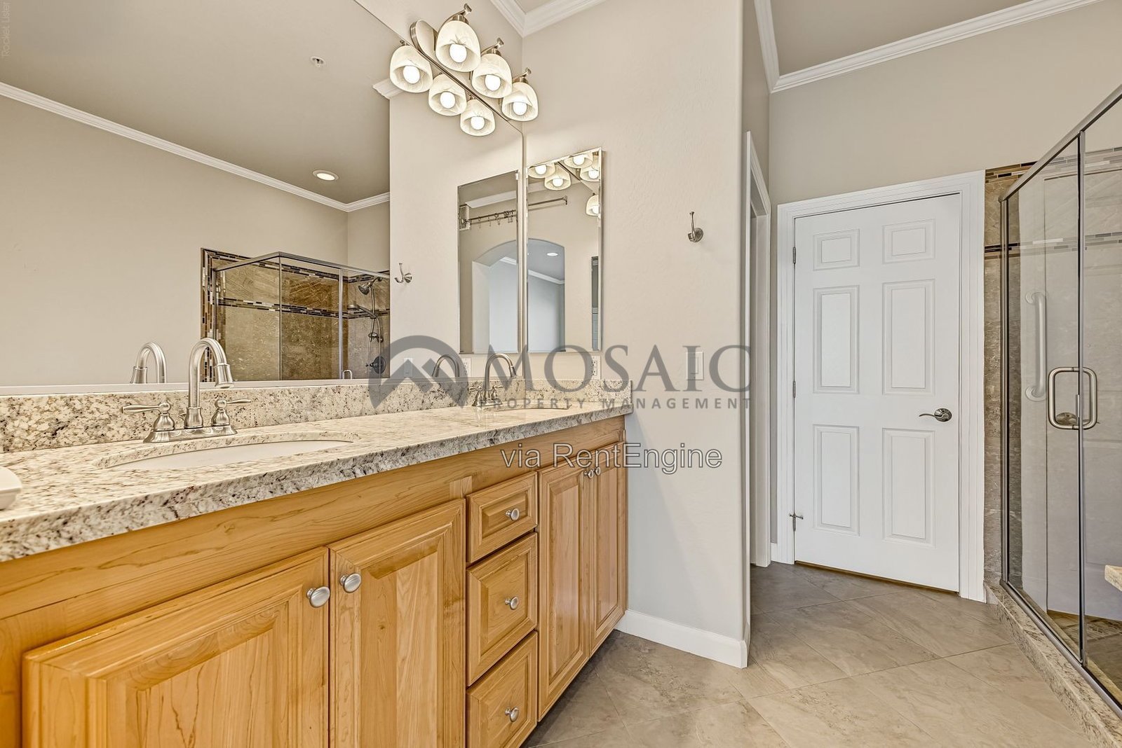 Beautiful 3 bedroom, 2 bathroom townhome in Chandler! property image
