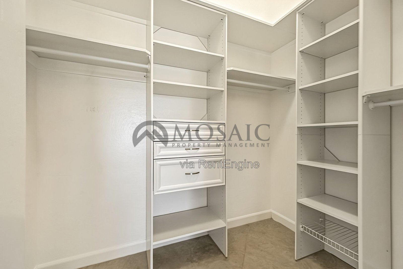 Beautiful 3 bedroom, 2 bathroom townhome in Chandler! property image