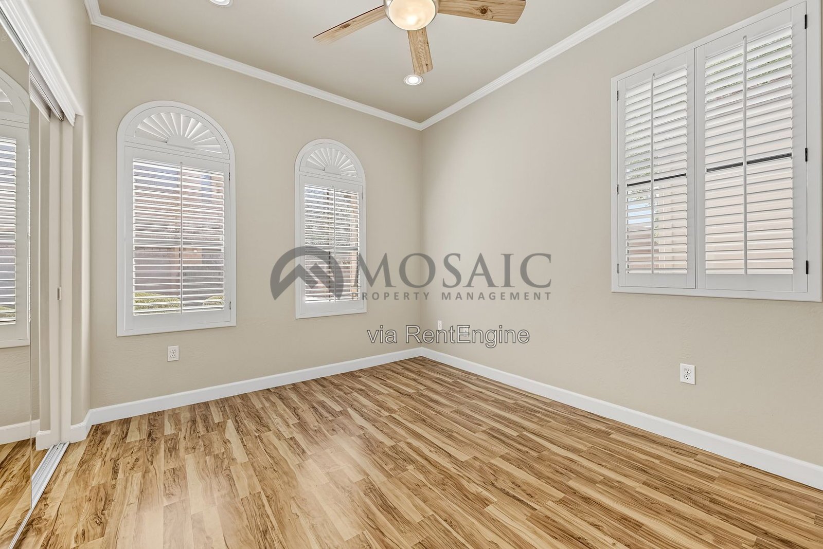 Beautiful 3 bedroom, 2 bathroom townhome in Chandler! property image